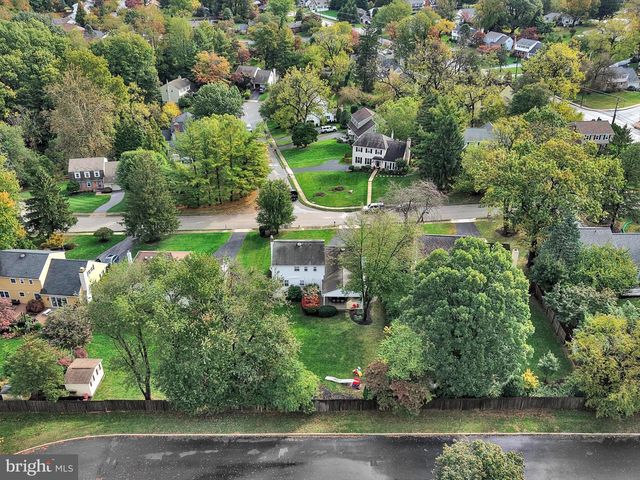 107 CRESTSIDE WAY, Malvern, PA 19355