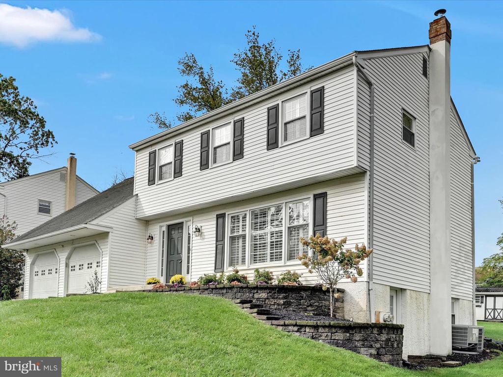 107 CRESTSIDE WAY, Malvern, PA 19355
