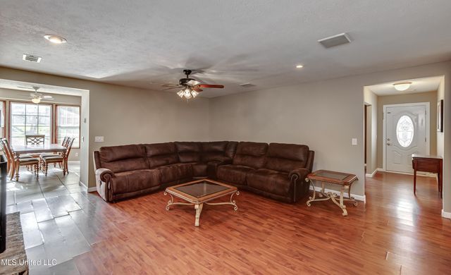 508 Pawnee Way, Madison, MS 39110