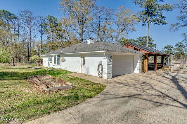 508 Pawnee Way, Madison, MS 39110