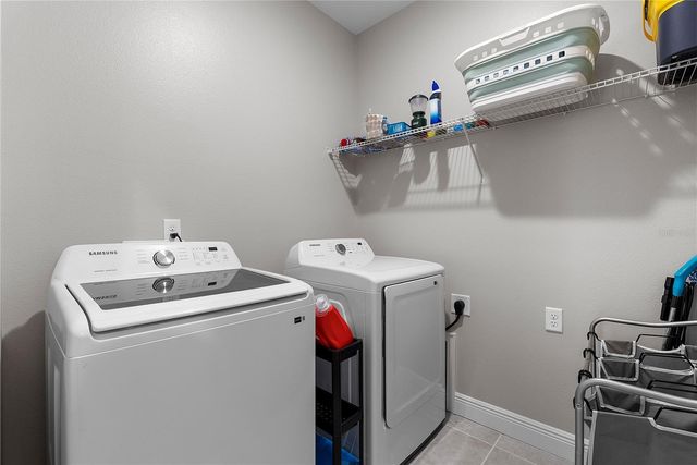 3919 KNOTTY PINE STREET, St Cloud, FL 34772