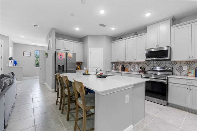 3919 KNOTTY PINE STREET, St Cloud, FL 34772