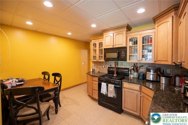 56 17th Street, Easton, PA 18042
