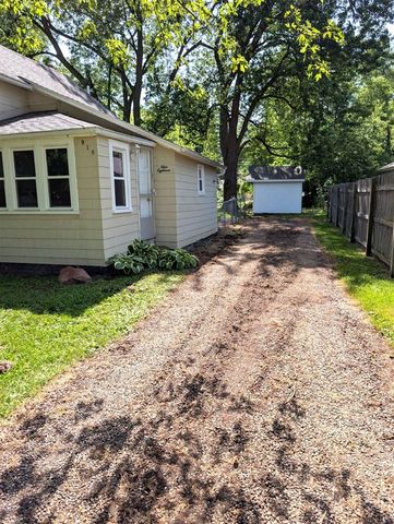 918 Wayne Street, Jackson, MI 49202