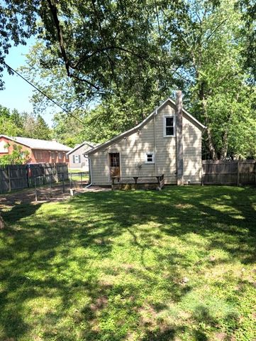 918 Wayne Street, Jackson, MI 49202