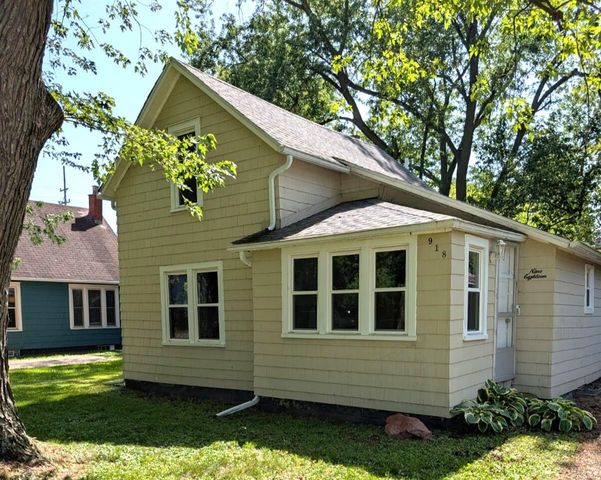 918 Wayne Street, Jackson, MI 49202