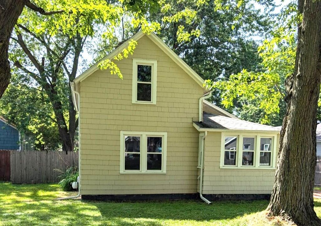 918 Wayne Street, Jackson, MI 49202