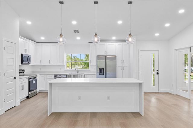 2812 W GASPAR DRIVE, Citrus Springs, FL 34433