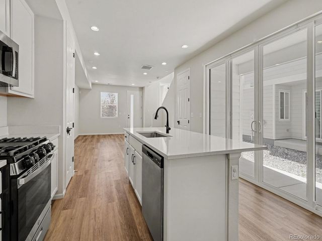 22866 E Tufts Place A, Aurora, CO 80015