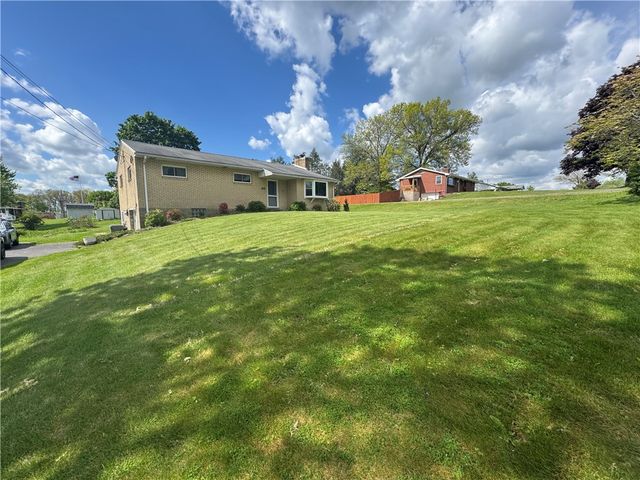 200 North Dr, Center Twp, PA 16001