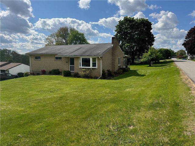 200 North Dr, Center Twp, PA 16001