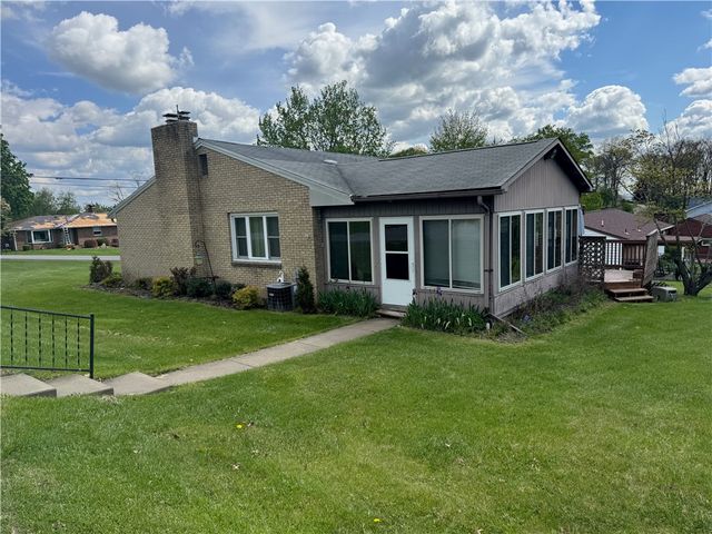 200 North Dr, Center Twp, PA 16001