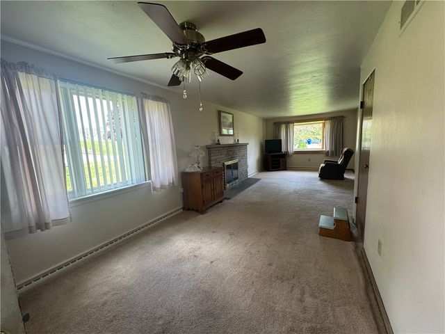 200 North Dr, Center Twp, PA 16001