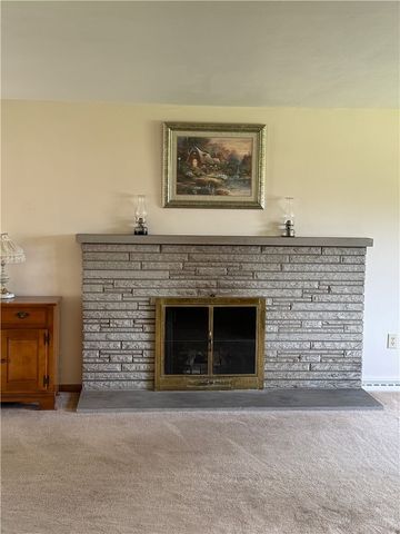 200 North Dr, Center Twp, PA 16001