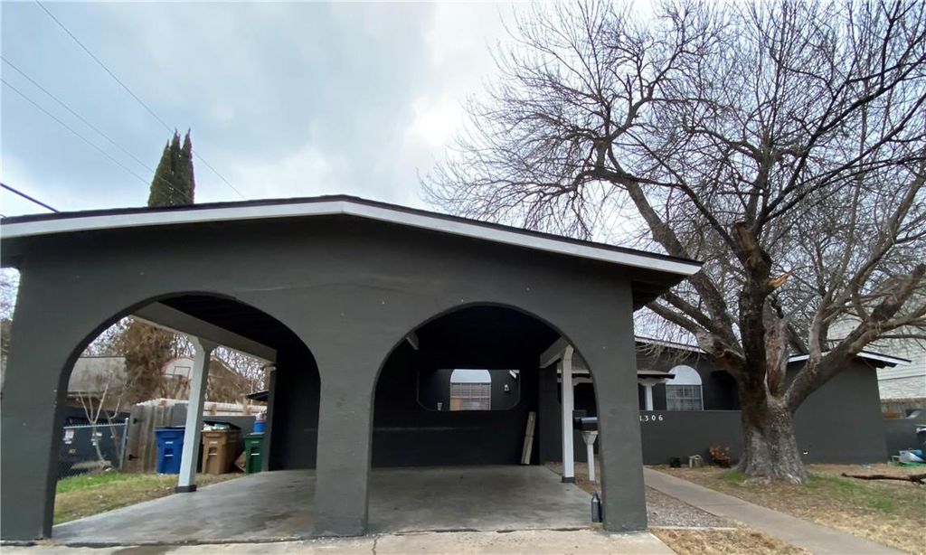 1306 Radcliff DR A, Austin, TX 78752