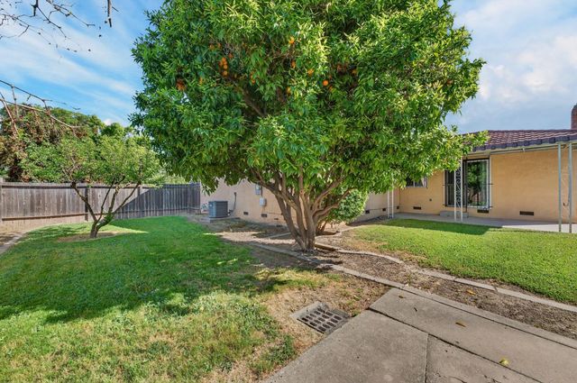 6626 50th St, Sacramento, CA 95823