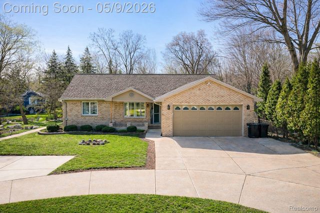 37209 Curwood Drive, Sterling Heights, MI 48310