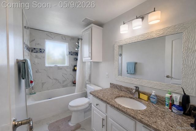 37209 Curwood Drive, Sterling Heights, MI 48310