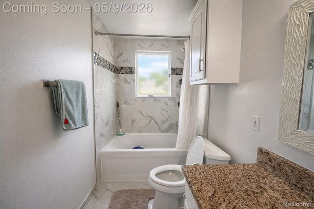 37209 Curwood Drive, Sterling Heights, MI 48310