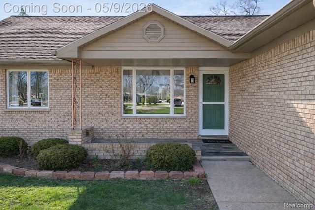 37209 Curwood Drive, Sterling Heights, MI 48310