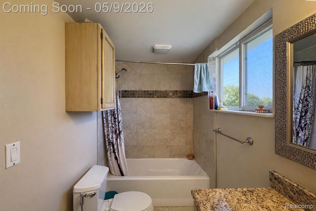 37209 Curwood Drive, Sterling Heights, MI 48310