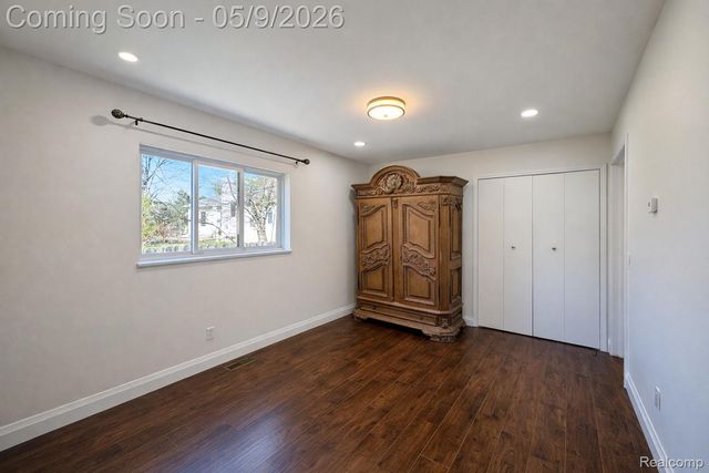 37209 Curwood Drive, Sterling Heights, MI 48310