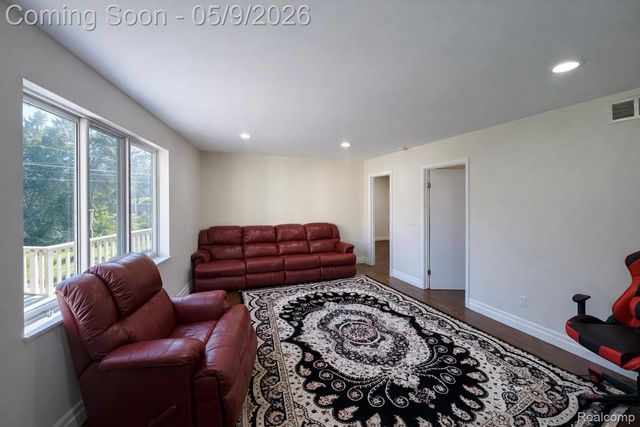 37209 Curwood Drive, Sterling Heights, MI 48310