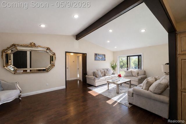 37209 Curwood Drive, Sterling Heights, MI 48310