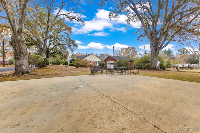 808 W Tallassee Street, Wetumpka, AL 36092