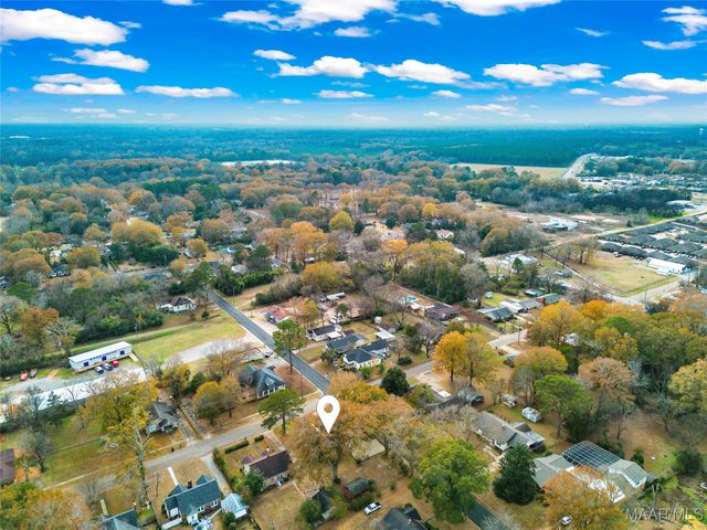 808 W Tallassee Street, Wetumpka, AL 36092