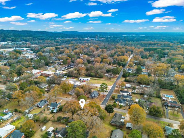 808 W Tallassee Street, Wetumpka, AL 36092