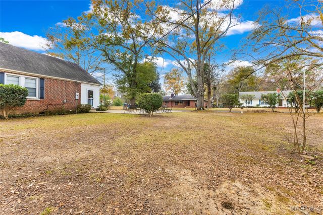 808 W Tallassee Street, Wetumpka, AL 36092