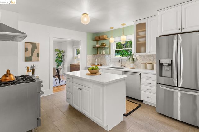 2031 Los Angeles Ave, Berkeley, CA 94707