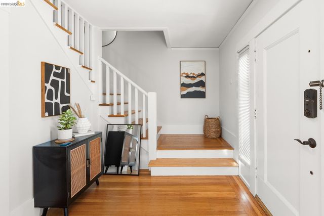 2031 Los Angeles Ave, Berkeley, CA 94707