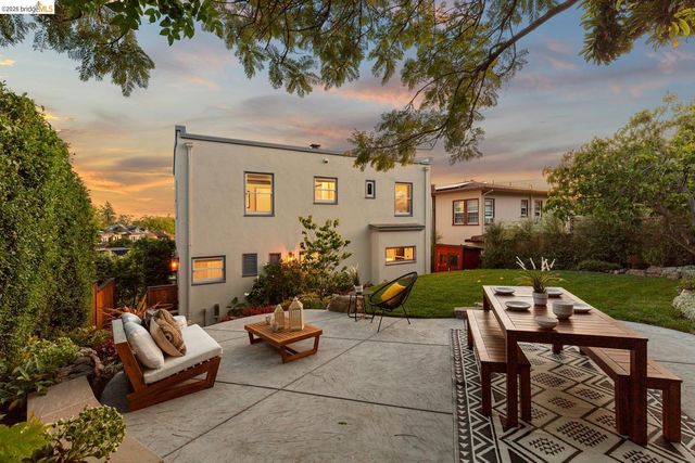 2031 Los Angeles Ave, Berkeley, CA 94707