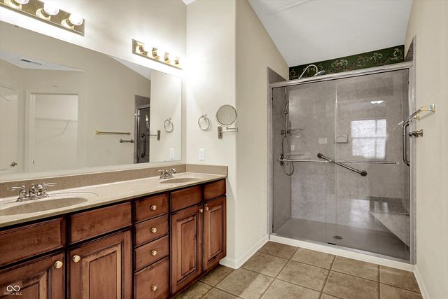 12622 Whisper Way, Fishers, IN 46037