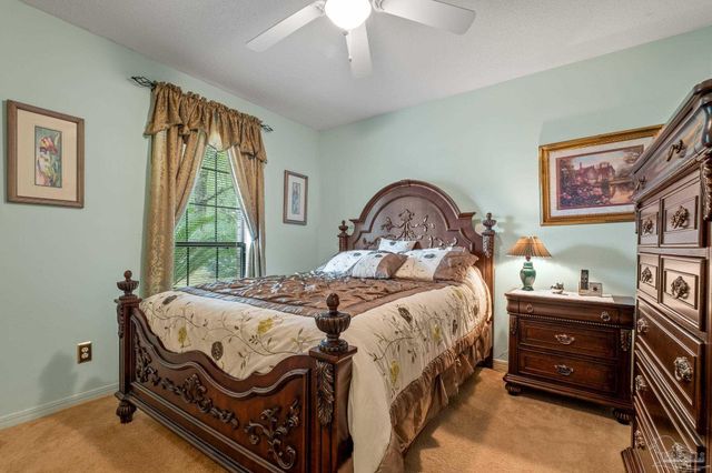 6136 Arnies Way, Milton, FL 32570