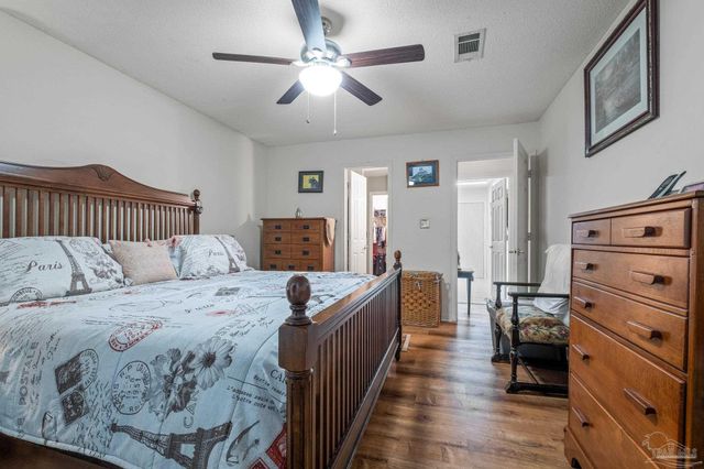 6136 Arnies Way, Milton, FL 32570