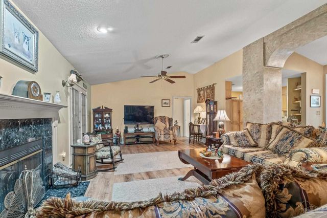 6136 Arnies Way, Milton, FL 32570