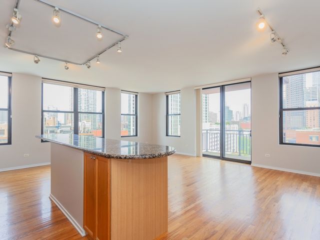 330 N JEFFERSON Street 801, Chicago, IL 60661