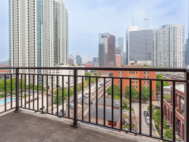 330 N JEFFERSON Street 801, Chicago, IL 60661