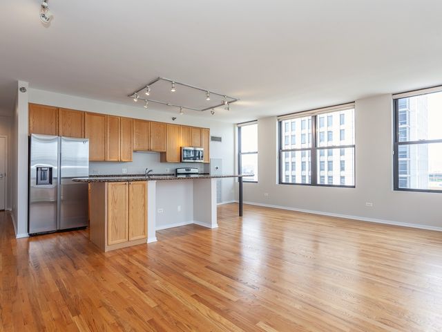 330 N JEFFERSON Street 801, Chicago, IL 60661