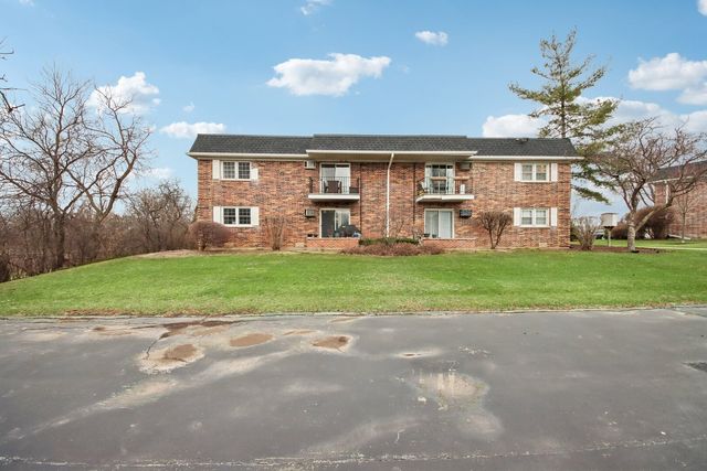 2419 Ogden Avenue 9, Downers Grove, IL 60515