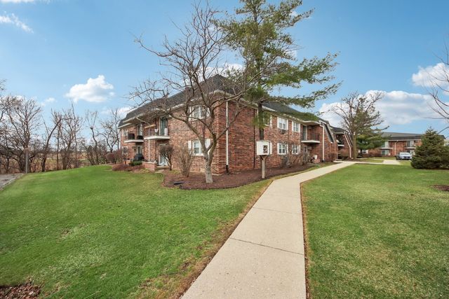 2419 Ogden Avenue 9, Downers Grove, IL 60515