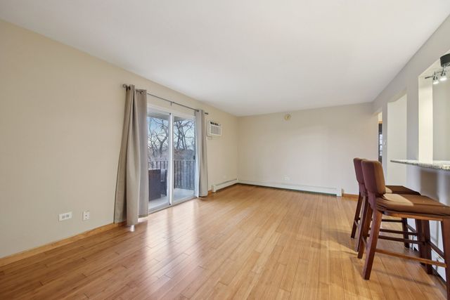 2419 Ogden Avenue 9, Downers Grove, IL 60515