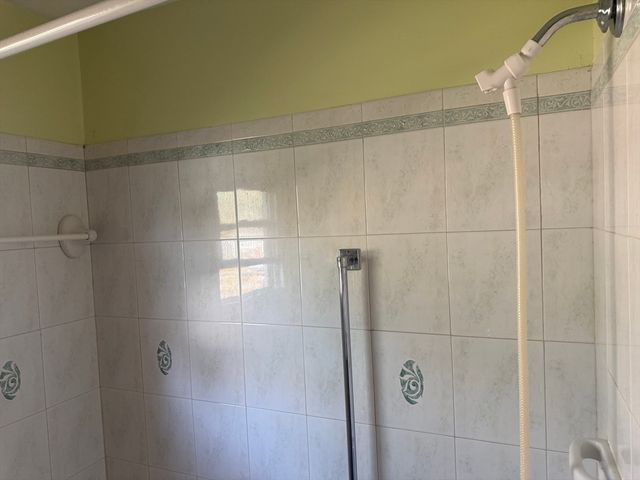 66 Thomas St, Brockton, MA 02302