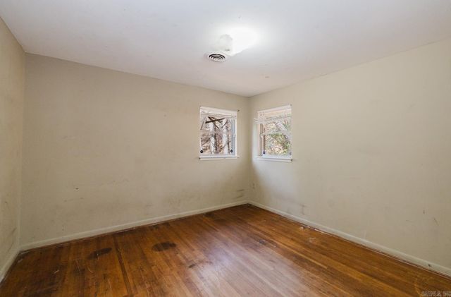 5 Roane Circle, Little Rock, AR 72204