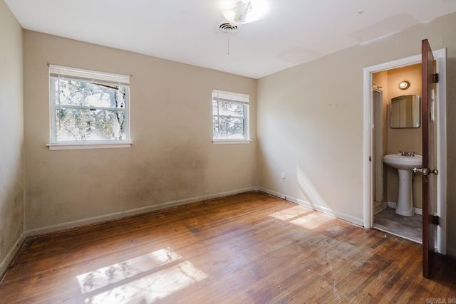 5 Roane Circle, Little Rock, AR 72204