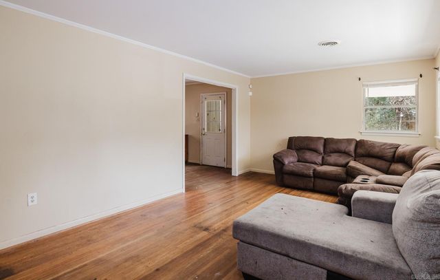 5 Roane Circle, Little Rock, AR 72204