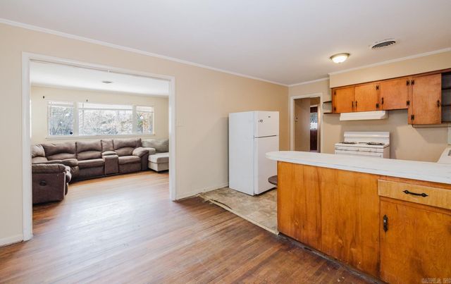 5 Roane Circle, Little Rock, AR 72204